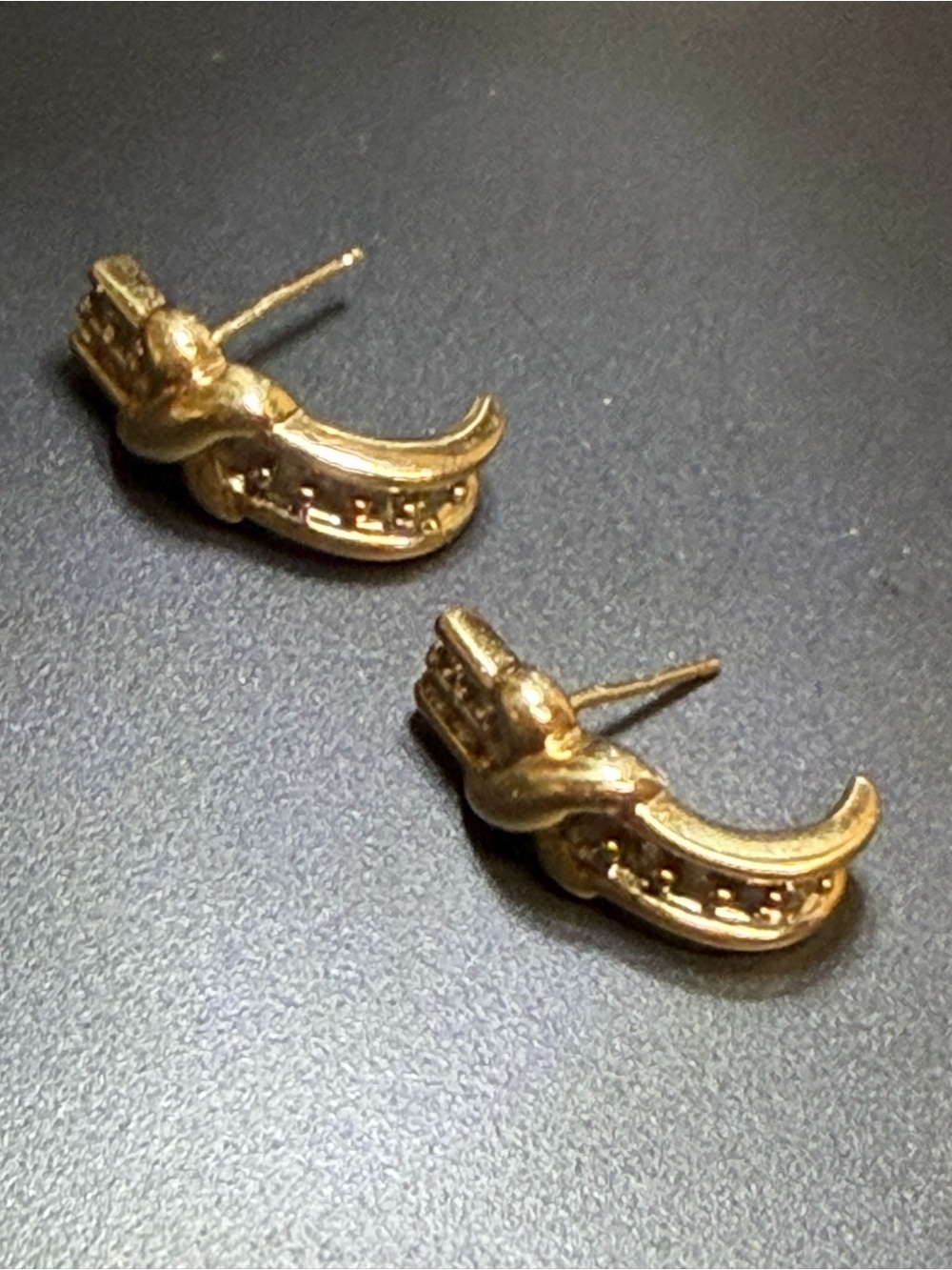 2.4g 10k earrings - Picture 5 of 5